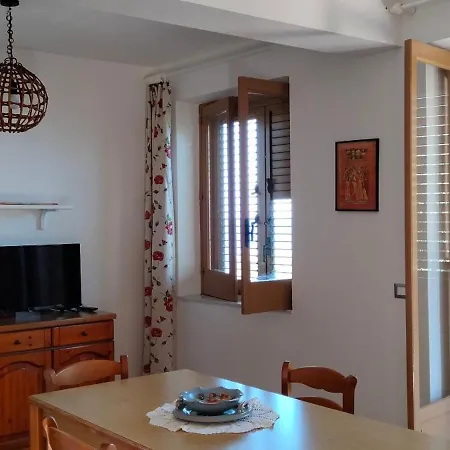 Calava 28 * Santo Stefano (Messina)